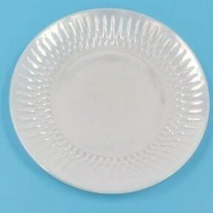 VINTAGE Federal Glass Moonglow Shell Pearl Iridescent White Dinner Plate 9 7/8"